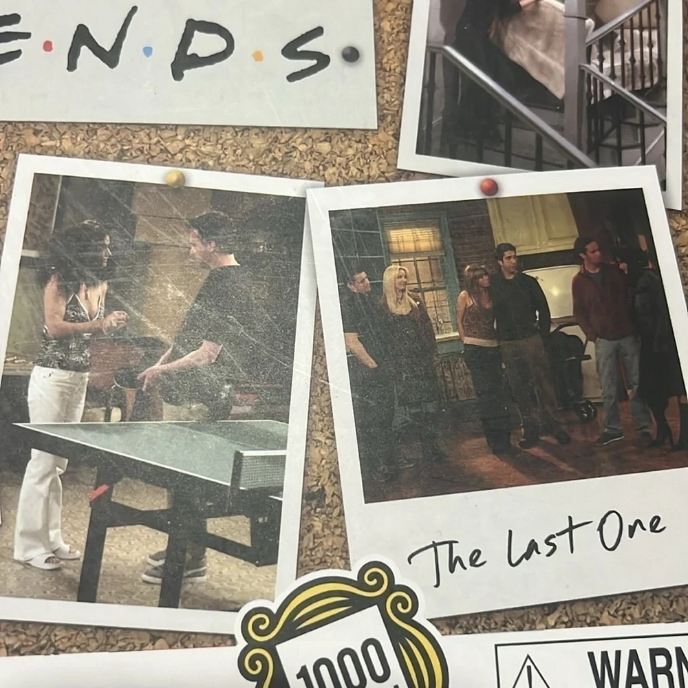 TV Show Friends,‎ The Television Series 1000 Piece Jigsaw Collectible Puzzle